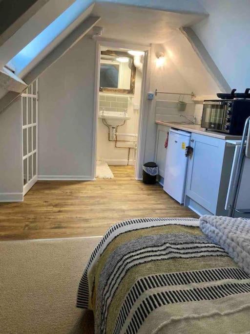 The Snug - Cosy In Grade Ii Listed Building *