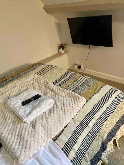 The Snug - Cosy In Grade Ii Listed Building Apartment Bath
